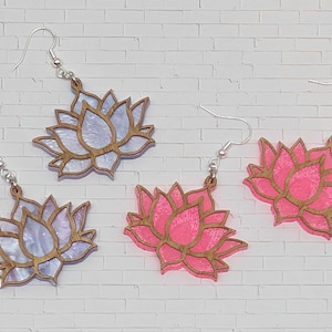Gelaagde lotusbloemoorbel svg – boho acryl- en houtsnedebestanden voor Glowforge, Cricut – svg, dxf, png, ai, jpg, pdf, webp