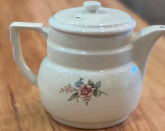 Lovely vintage Drip O Lator Enterprise Aluminum Co 6 Cup Ceramic Coffee Tea Pot Kettle