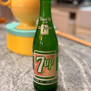 Vintage 7 UP Duraglas Bottle/ 1958/ You like/ Fresh Up/12 oz
