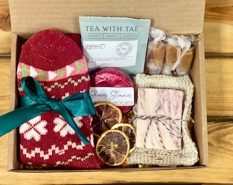 Cozy Winter Gift Box, Christmas gift basket, holiday gift, Thinking Of You Gift, Hygge gift box, Birthday Gifts For Women, Sending A Hug