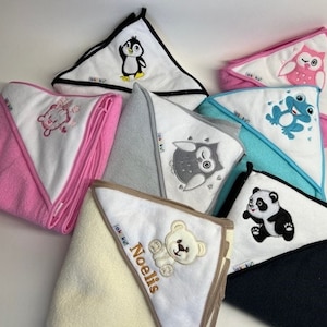 名前刺繍入りパーソナライズベビーフード付きバスタオルローブギフト