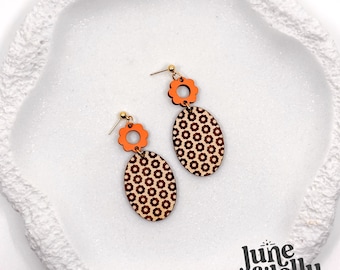 Retro Groovy Flower Charm Oval Flowers |  Boho Laser Cut Wooden Earrings SVG -  Elegant Wood Design - Instant Download Glowforge - Aura