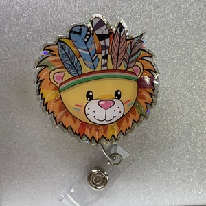 Lindo carrete de insignia de león / Carrete de insignia de león / León / Carrete de insignia / Enfermera pediátrica / Regalo de graduación / Regalo hecho a mano / Acrílico
