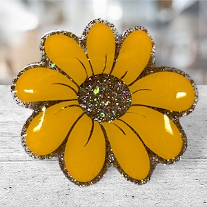 Handmade Glitter Daisy Badge Reel: Acrylic ID Holder