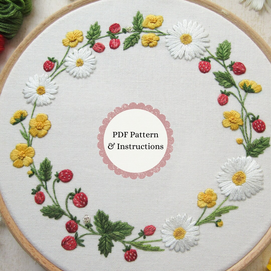 Strawberry Daisy Wreath Hand Embroidery Pattern (PDF) - Etsy