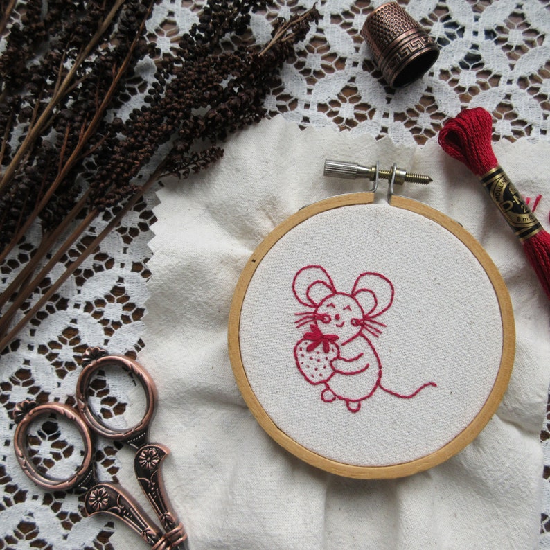 Redwork Embroidery Pattern PDF / Mouse Embroidery Pattern / Beginner ...