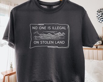 No One Is Illegal On Stolen Land Women's Boxy Tee, Migration Is A Human Right