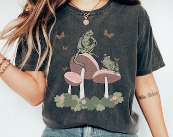 Cottagecore Frog Mushroom Graphic Tee - Goblincore Botanical Shirt