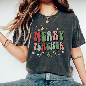 Teacher Christmas Shirt | Christmas Teacher | Retro Teacher Shirt | Merry Teacher | Teacher Gift | Cute Teacher Tee | Vintage