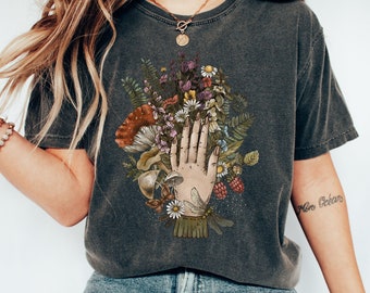 Cottagecore Floral Tshirt, Green Witch Aesthetic, Witchy Fairycore Vibe