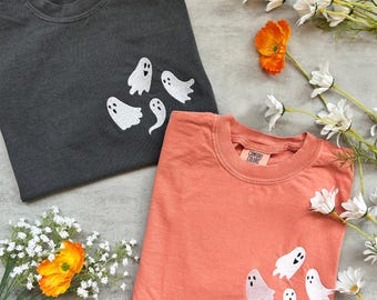 T-shirt fantôme d'Halloween brodé, Fantômes mignons brodés, T-shirt de la saison effrayante, T-shirt automne tendance, Jolies chemises automne pour femme, Sorcière
