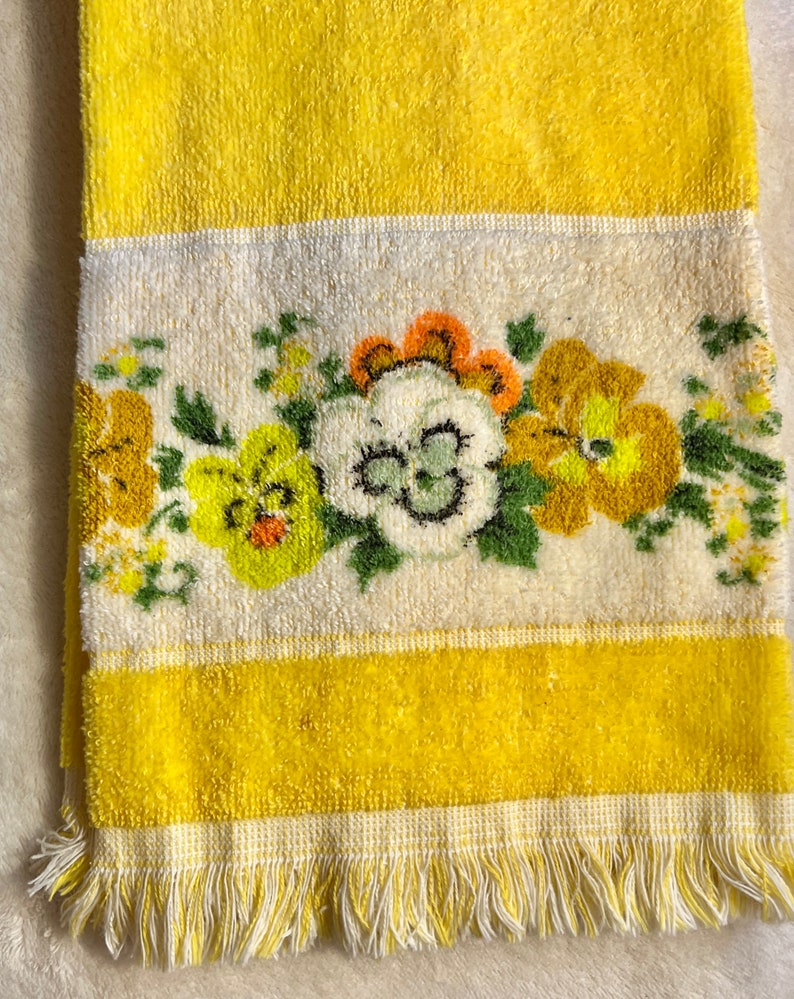 Vintage Yellow Floral Hand / Guest Towel Vintage Bathroom Towels Retro