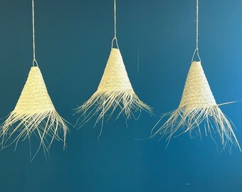 suspensiones de mimbre, CONJUNTO DE TRES suspensiones de paja boho, iluminación, pantalla de lámpara