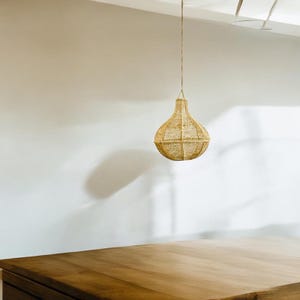 Raffia fnar pear pendant light, wicker pendant light, light fixture, raffia lampshade