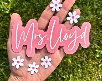 Cute Custom Name Sticker With 5 Matching Flower Stickers - Waterproof Water Bottle Vinyl Stickers, Personalized Gifts, Daisy Name Stickers
