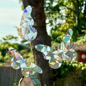 Conjunto de 3 Adesivos de Janela Borboleta Arco-Íris | Apanhadores de Sol em Formato de Prisma | Decoração de Janela com Tema da Natureza