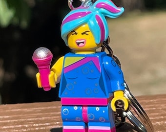 Flashback Lucy minifigure keychain - Main Image