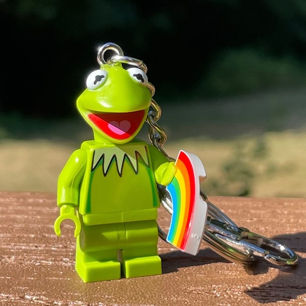 Kermit minifigure keychain