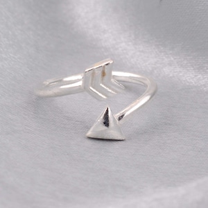 Simple And plain Arrow Ring, 925 Sterling Silver Ring, Adjustable Arrow Ring, Women Wedding Ring, Handmade Arrow Ring, Finger Arrow Jewelry,