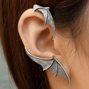 Antique Silver Bat Wing Ear Cuff, Bat Stud Ear Clip, Bat Wing Left Ear Wrap, Animal Earring, Gothic Jewelry, Halloween gift