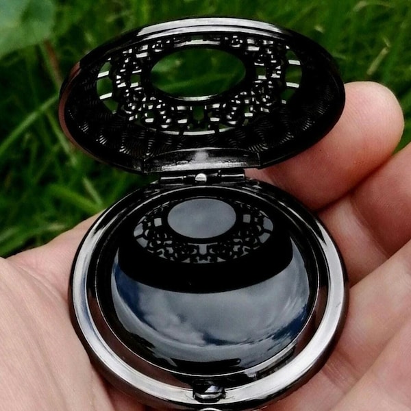 Miroir de divination. Hexenspiegel. Face en acrylique. Verre de Claude. Outil de divination. Outils d'autel. Boîtier en métal sur collier à chaîne. Magie et sorcellerie