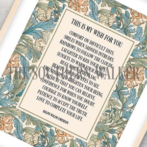 Puede incluir: Una impresi&oacute;n enmarcada con un patr&oacute;n floral en tonos de azul, verde y melocot&oacute;n. La impresi&oacute;n presenta un rect&aacute;ngulo central color crema con el texto "THIS IS MY WISH FOR YOU" y una cita de Ralph Waldo Emerson.