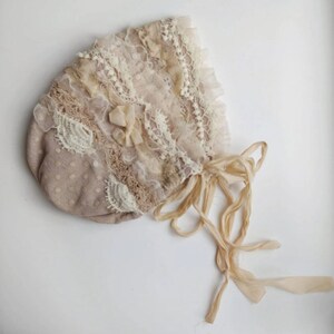 Sitter lace bonnet photography prop, beige toddler bonnet, vintage newborn girl outfit, vintage 9-12 month, lace bonnet baby