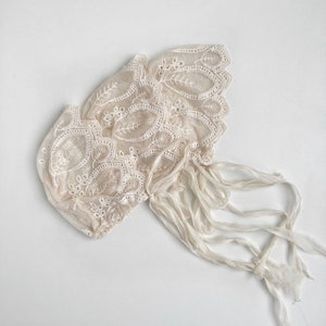 Beige lace bonnet, vintage bonnet, Newborn photography props, Newborn photo outfit, bonnet girl