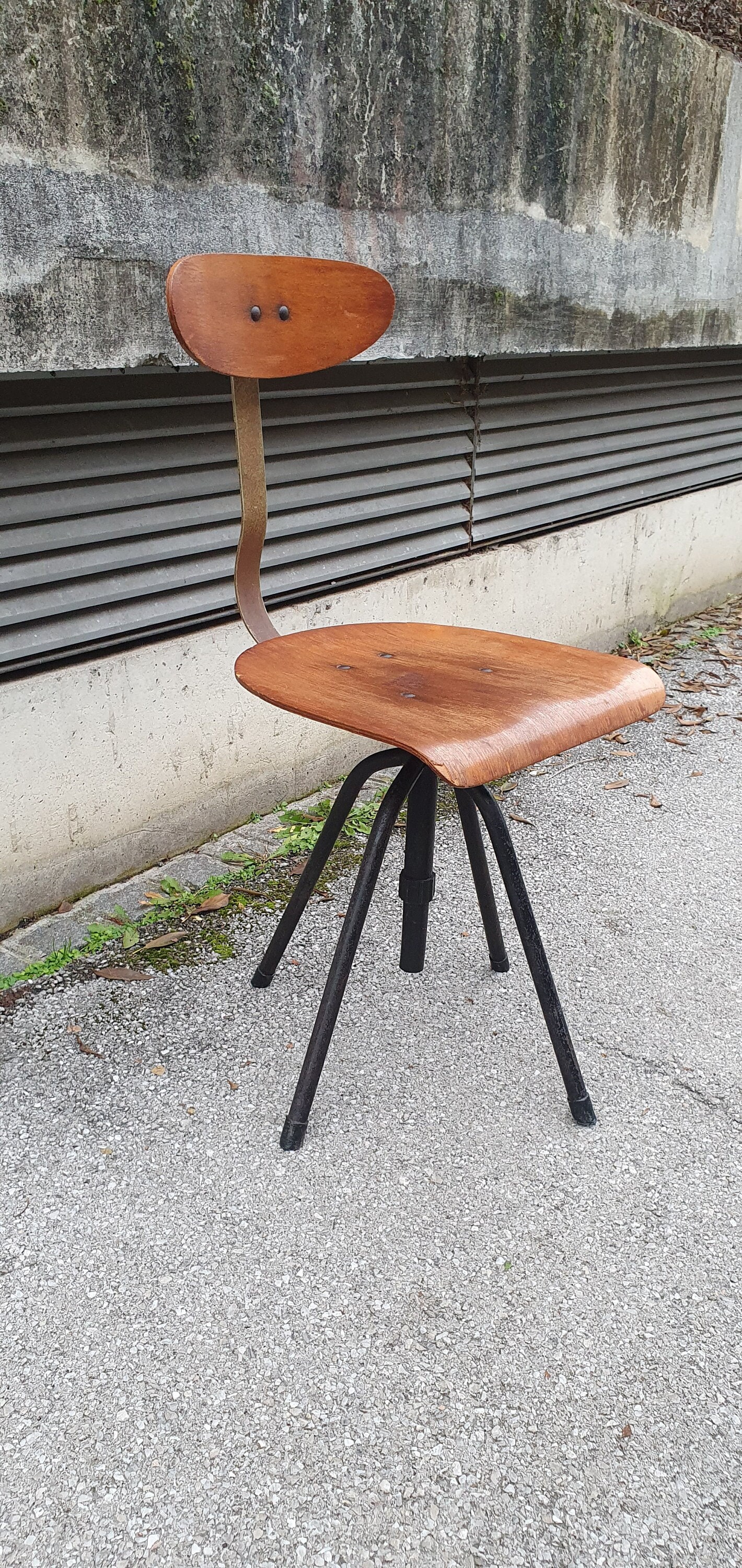 Vintage Industrial Swivel Chair / Mid Century Office Chair / Desk Chair /  Adjustable Factory Stool / Yugoslavian Industrial Furniture / 60s - Etsy, image size:1420x3000