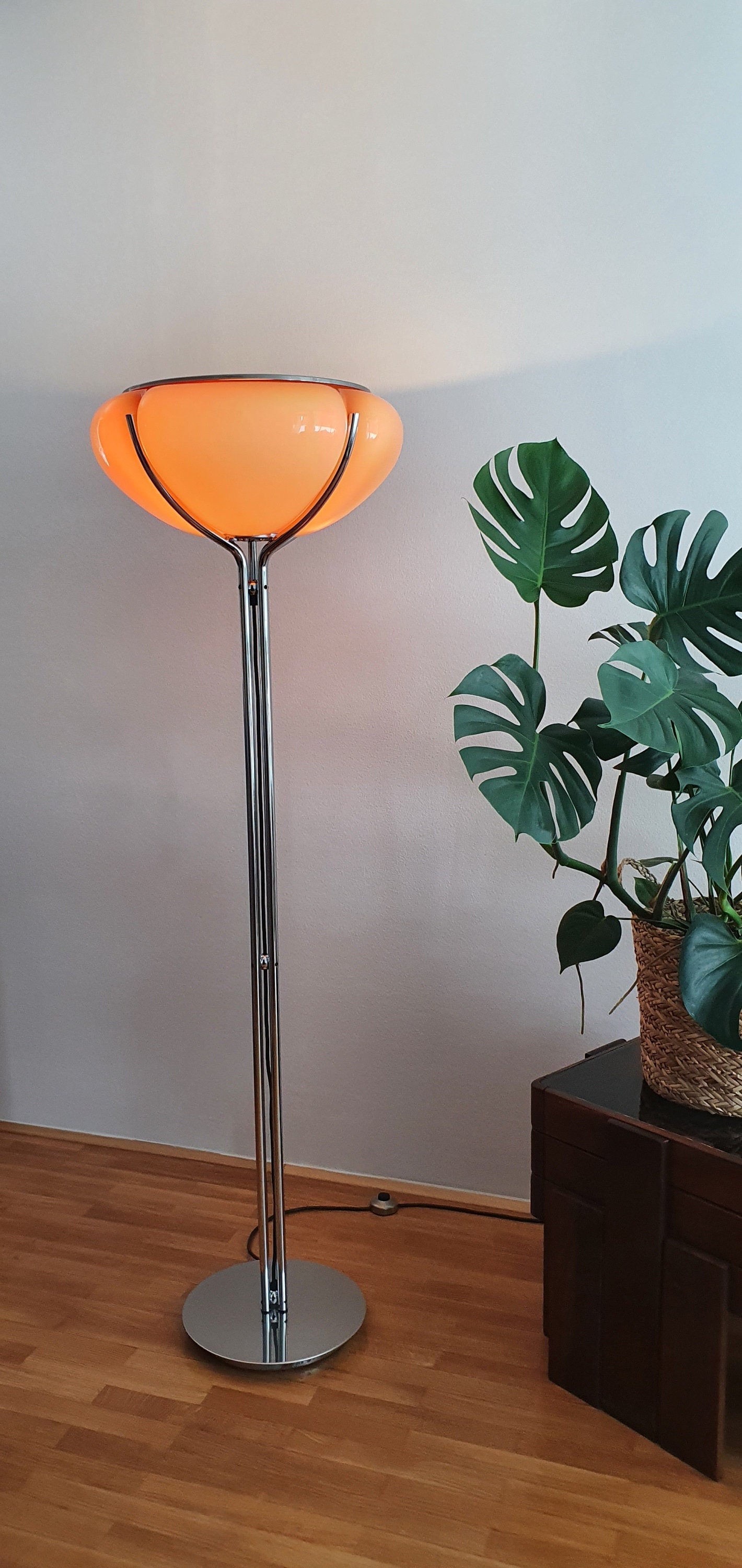 Gae Aulenti Quadrifoglio Floor Lamp, Harvey Guzzini, Italian Space