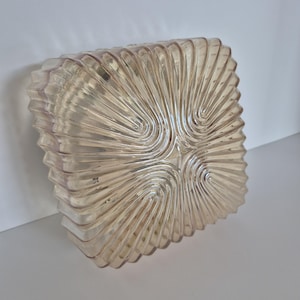Kinkiet vintage / Lampa sufitowa lub ścienna MCM / Oprawa świetlna ze szkła bursztynowego / Lampa montowana na płasko / Lata 80.