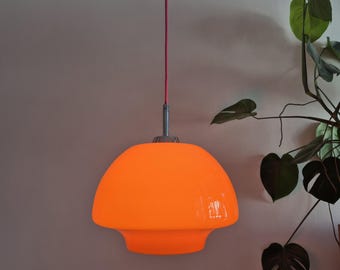 ミッドセンチュリー オレンジ デンマークスタイル 真鍮吊り下げランプ