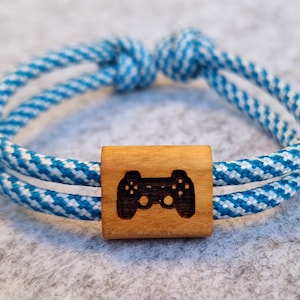 Engraved wooden bracelet, controller, surfer bracelet, personalized bracelet, wood, engraved bracelet, Mother&#39;s Day, gaming, birthday