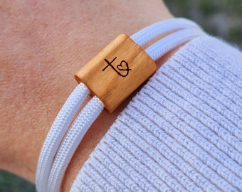 Gravur Holz Armband , Kommunion, Konfirmation, Firmung, Surfer Armband, personalisiertes Armband, Holz, Herz mit Kreuz, Armband graviert