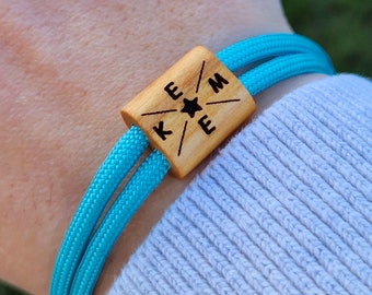 Gravur Holz Armband , Initialen, Valentinstag, Surfer Armband, personalisiertes Armband, Holz, Armband graviert, Weihnachten, Muttertag