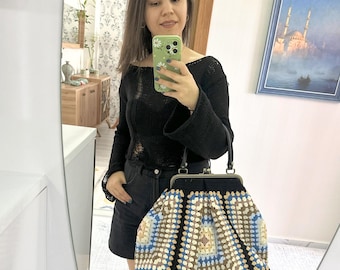 Gehäkelte Tasche mit Kiss Lock Metallrahmen, Bauletto häkeln,Vintage Häkeltasche, häkeln Handtasche, schwarze quadratische Tasche, Muttertag