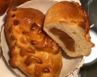 6 Pirozhki mit hausgemachter Apfelmarmelade mit oder ohne Zimt 6 Stk.