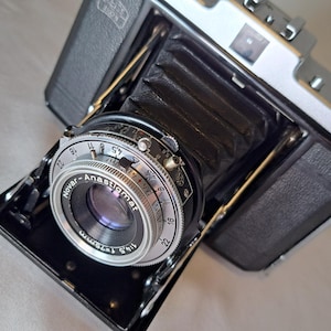 Ziess Ikon Nettar vintage 1950s analog camera