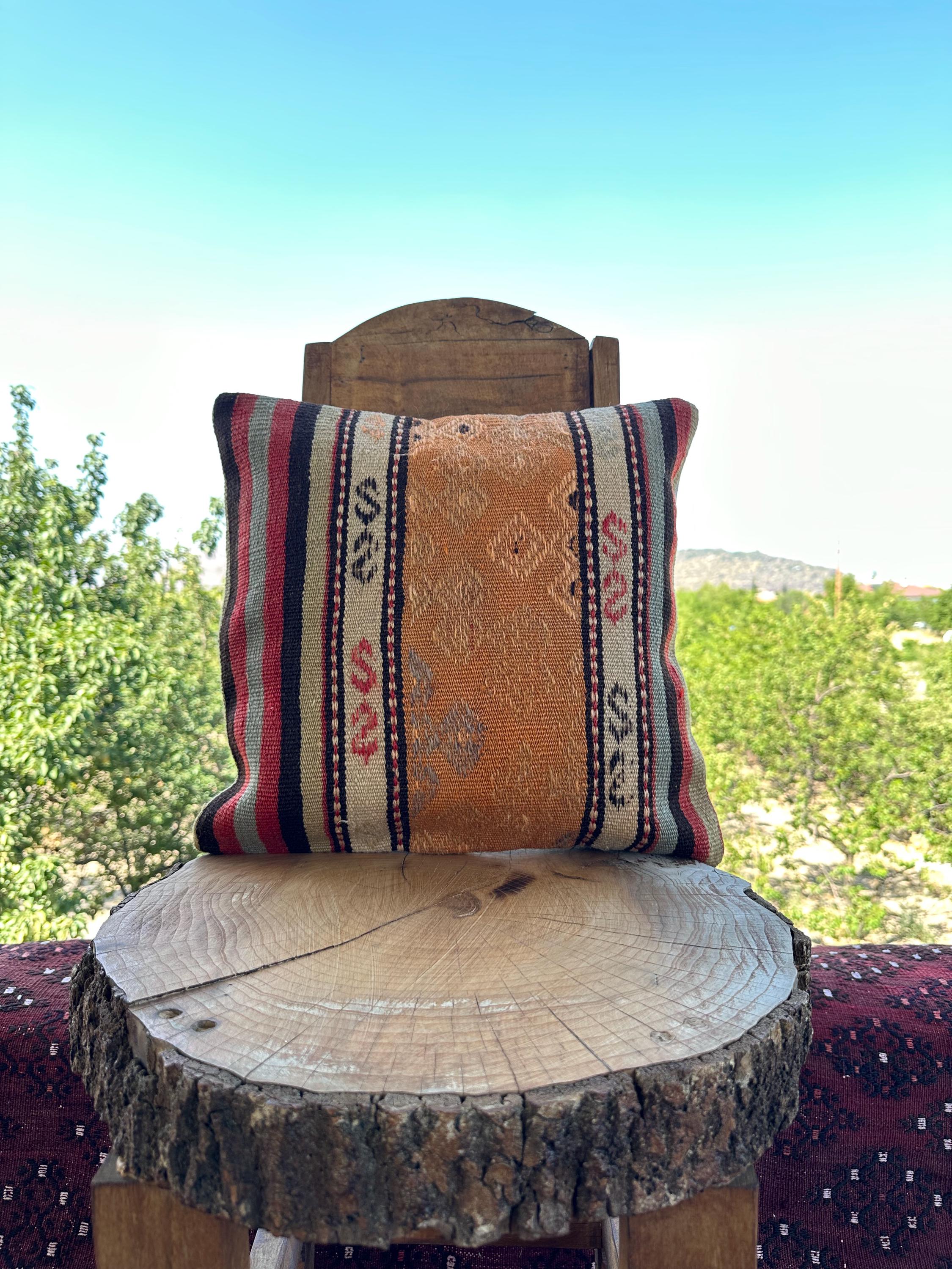 ヴィンテージ、パステルオレンジ、ストライプ柄キリム枕カバー：16x16