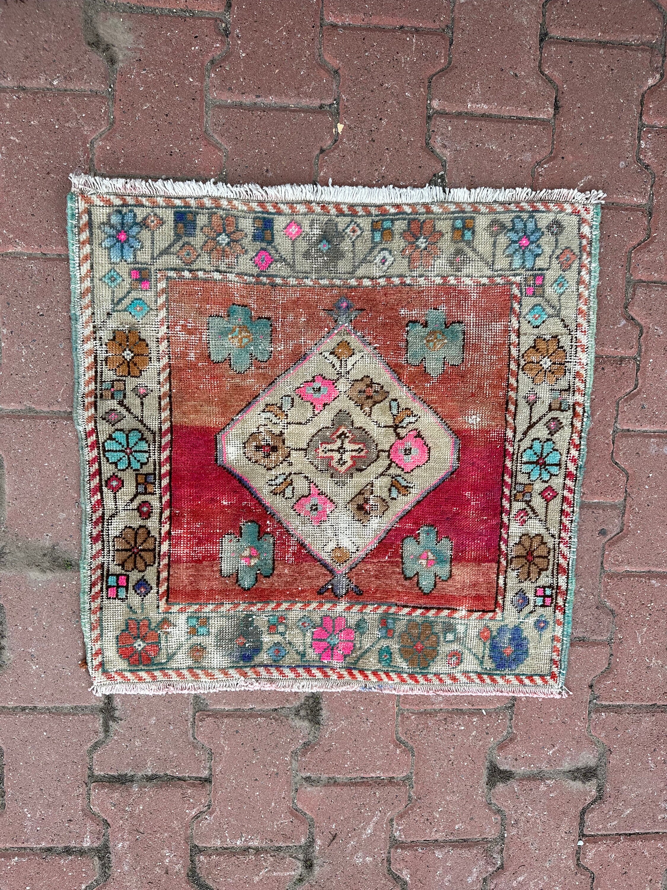 Floral Pattern Small Antique Rug, 2x2 Turkish Handwoven Kilim,red Color ...