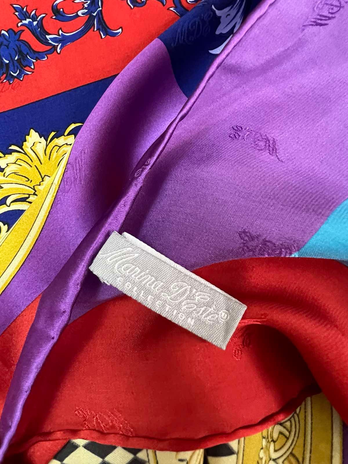 MARINA D ESTE シルクスカーフ、イタリア製、サイズ 88 x 89 cm