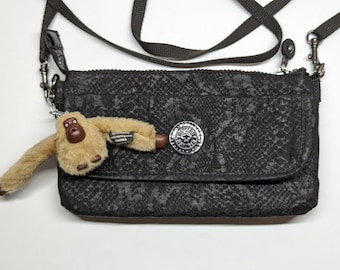 KIPLING women's bag with keychain, 22x13 cm.