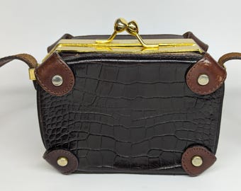 Rodo Italy Gold Metal Clutch Purse, Converts to Shoulder Bag W