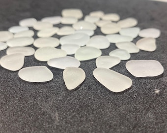 Flat Seaglass - 40 pieces - jewellery making - card and picture making - art craft
