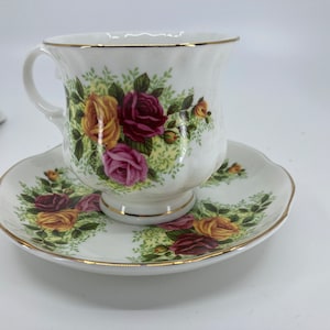 Tasse et soucoupe Roses roses