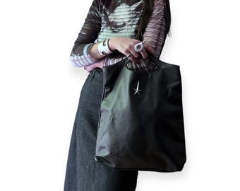 US Tax Free / Borsa a mano vintage da ufficio Uni Designer anni '90 y2k di THIERRY MUGLER con tote per laptop e stella argentata / grunge cyber chic neutro anni 2000