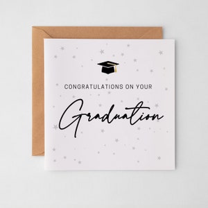 Carte simple de remise des diplômes, carte de remise des diplômes, félicitations, carte de voeux pour l'université - mortier de remise des diplômes de licence, maîtrise