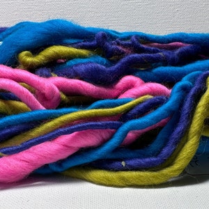 Art Yarn - Handspun art yarn - yarn - weaving - yarn art - craft yarn - crochet - merino - chunky yarn - knit - wool - 20 yards