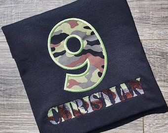 Army Camo Nummer und Name Geburtstags Shirt