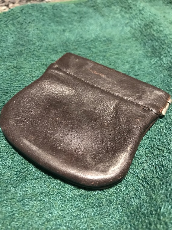 Vtg Leather Coin Squeeze Wallet